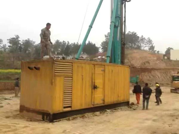 隆回如何判断水冷式机油散热器密封件是否需要更换？